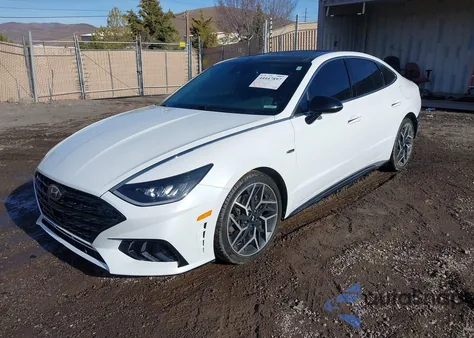 2021 Hyundai Sonata N Line z USA, uszkodzony, nr VIN 5NPEK4JC8MH106009